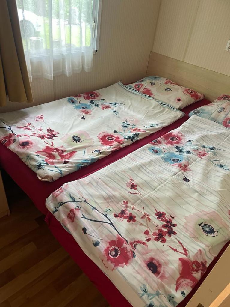 Mobilheimy Na Lomu 호텔 Konstantinovy Lázně 외부 사진
